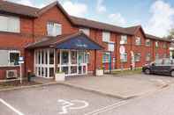 Bangunan Travelodge Newbury Chieveley M4