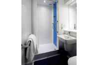 Toilet Kamar Travelodge Newbury Chieveley M4