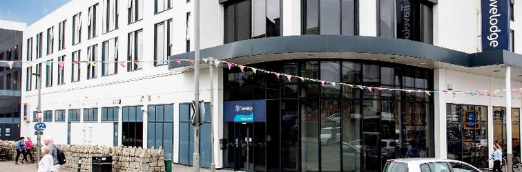 Exterior Travelodge Newquay Seafront