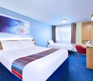 Bedroom 3 Travelodge Newquay Seafront