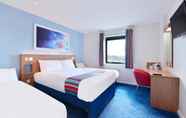 Bedroom 4 Travelodge Oswestry