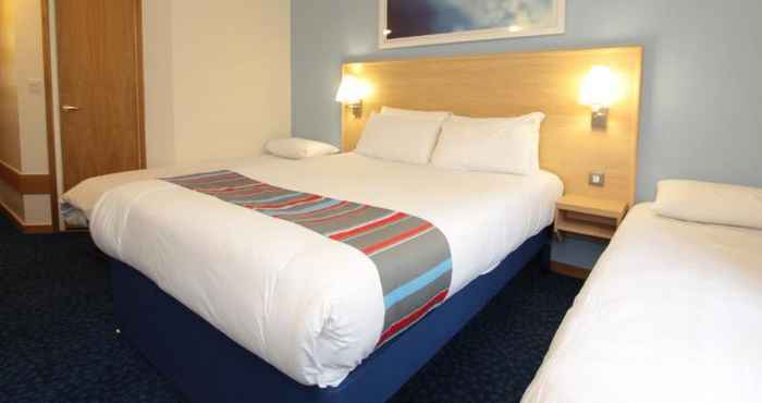 Bedroom Travelodge Oswestry