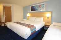 Bedroom Travelodge Oswestry