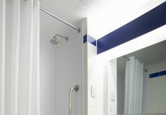 ห้องน้ำภายในห้อง 3 Travelodge Oxford Peartree