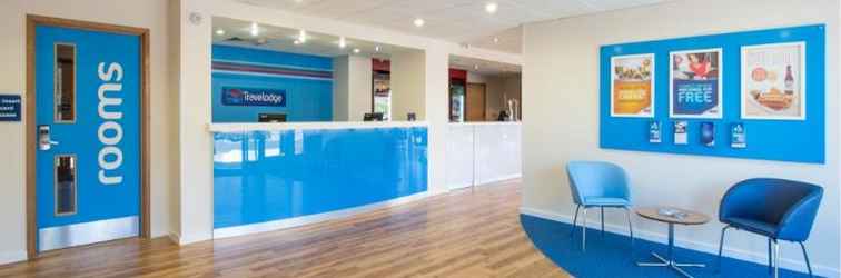 Lobby Travelodge Winnersh Triangle