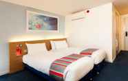 Bedroom 5 Travelodge Winnersh Triangle