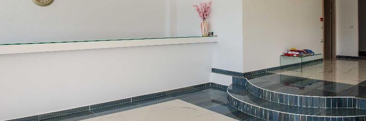 Lobby Brilliant Holiday Resort