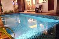 Swimming Pool Riva Boutique Apartment