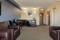 Lobby Quality Inn & Suites Bathurst Area