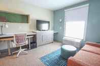 Common Space Home2 Suites by Hilton Bordentown