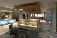 Lobby Holiday Inn Express & Suites Grand Rapids-Airport