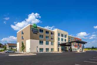 Lobi 4 Holiday Inn Express and Suite Milroy - Reedsville