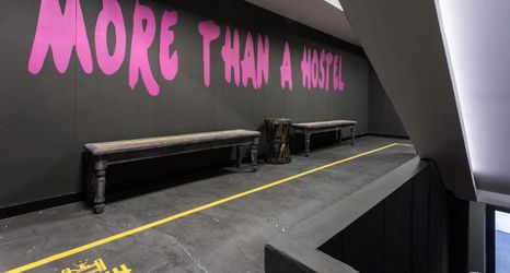 Lobi 2 Inn14 Hostel Easy