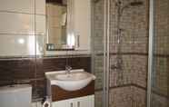 In-room Bathroom 6 Ravello Suites Taksim
