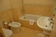 In-room Bathroom Al Massa Al Noor