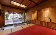 Lobi 5 Yamaki Ryokan