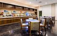 ร้านอาหาร 7 GLo Best Western DeSoto