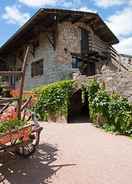 EXTERIOR_BUILDING Logis Hotel la Vieille Ferme