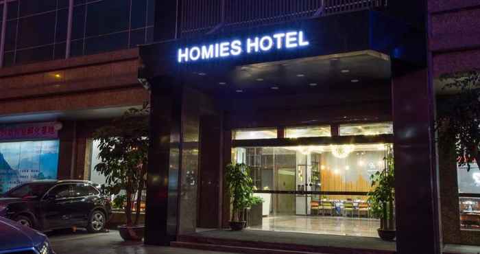 Exterior Homies Hotel