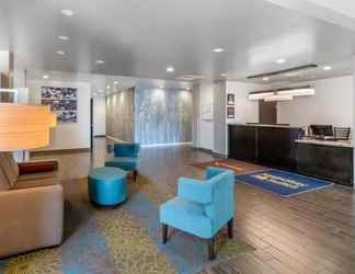 ล็อบบี้ 2 MainStay Suites Denver International Airport