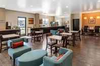 Bar, Cafe and Lounge MainStay Suites Denver International Airport