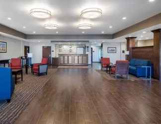 Lobi 2 Comfort Suites Denver International Airport