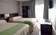 Bedroom 3 Days Inn La Plata