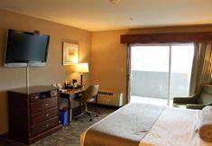 อื่นๆ 4 Medallion Inn and Suites