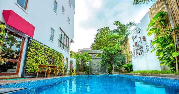 Kolam Renang Le Cocon Boutique Hotel