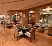 Restaurant 3 Boudl Al Maidan Hotel