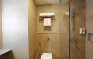 In-room Bathroom 6 ABC