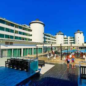 Royal Towers Hotel Kiris1 , 飯店凯梅尔