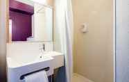 In-room Bathroom 3 B&B Hôtel Lille Tourcoing Centre