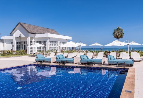 Swimming Pool Pullman Nadi Bay Resort and Spa Fiji