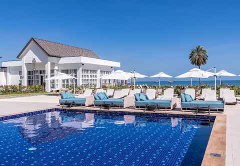 Kolam Renang Pullman Nadi Bay Resort and Spa Fiji