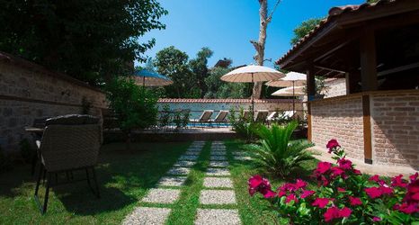 Others 2 Char Me Boutique hotel