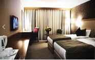 Bedroom 5 Demora Hotel