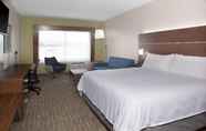 In-room Bathroom 7 Hol. Inn Exp. and Suites - King George - Dahlgren