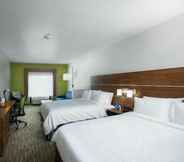 Bedroom 2 Holiday Inn Exp & Sts Oakhurst - Yosemite Park Ar.