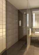 BATHROOM Holiday Inn Express Zhangye