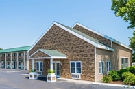 Exterior Quality Inn West Yarmouth