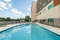 Swimming Pool Hol. Inn Exp.  Atlanta Arpt Ne - Hapeville