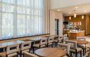 Restaurant 3 Staybridge Suites Charlottesville Airport