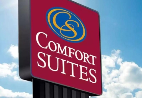 Exterior Comfort Suites Tupelo