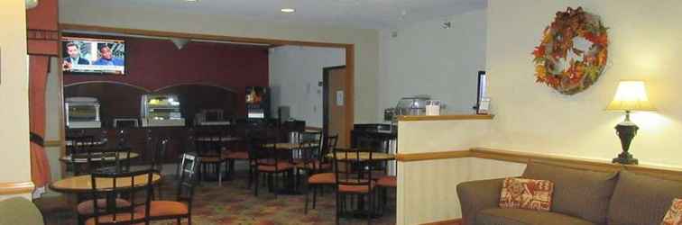 Lobby Rodeway Inn Kendallville