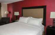 Kamar Tidur 7 Rodeway Inn Kendallville