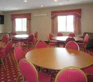 Restoran 2 Rodeway Inn Kendallville