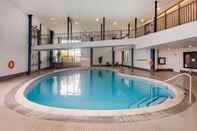 Kolam Renang Quality Inn & Conference Centre Orillia