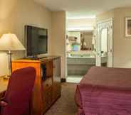 Bedroom 5 Quality Inn Asheboro