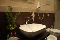 In-room Bathroom Andrea Doria